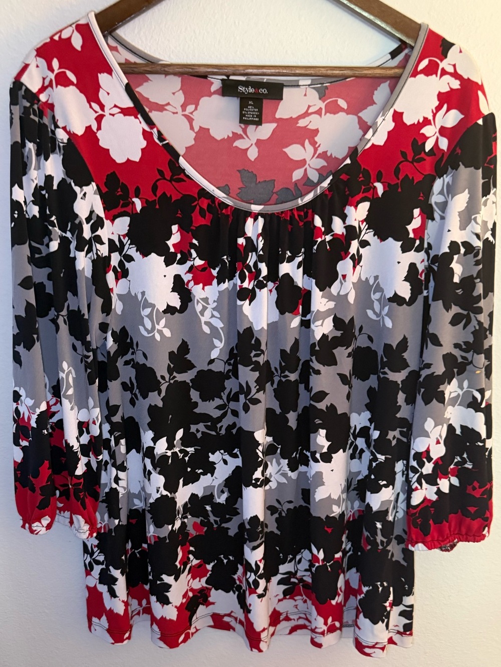 Style & Co. Red Black Gray Floral Scoop Neck Blouse